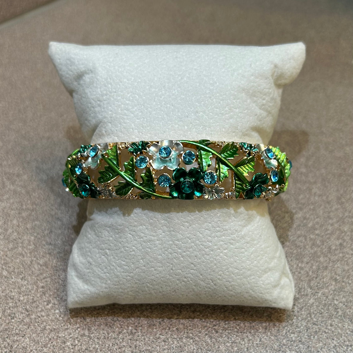 Bracelet / Bangles