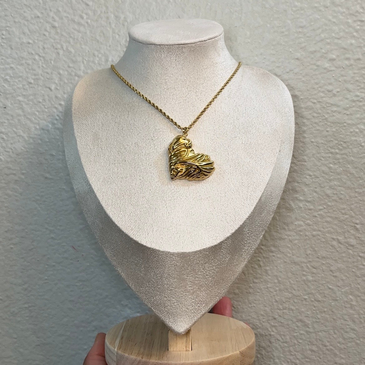 Necklace (Gold heart)